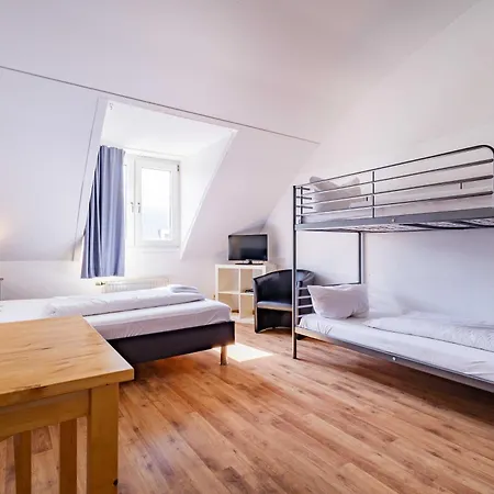 Stayinn Hostel Und Gaestehaus-2